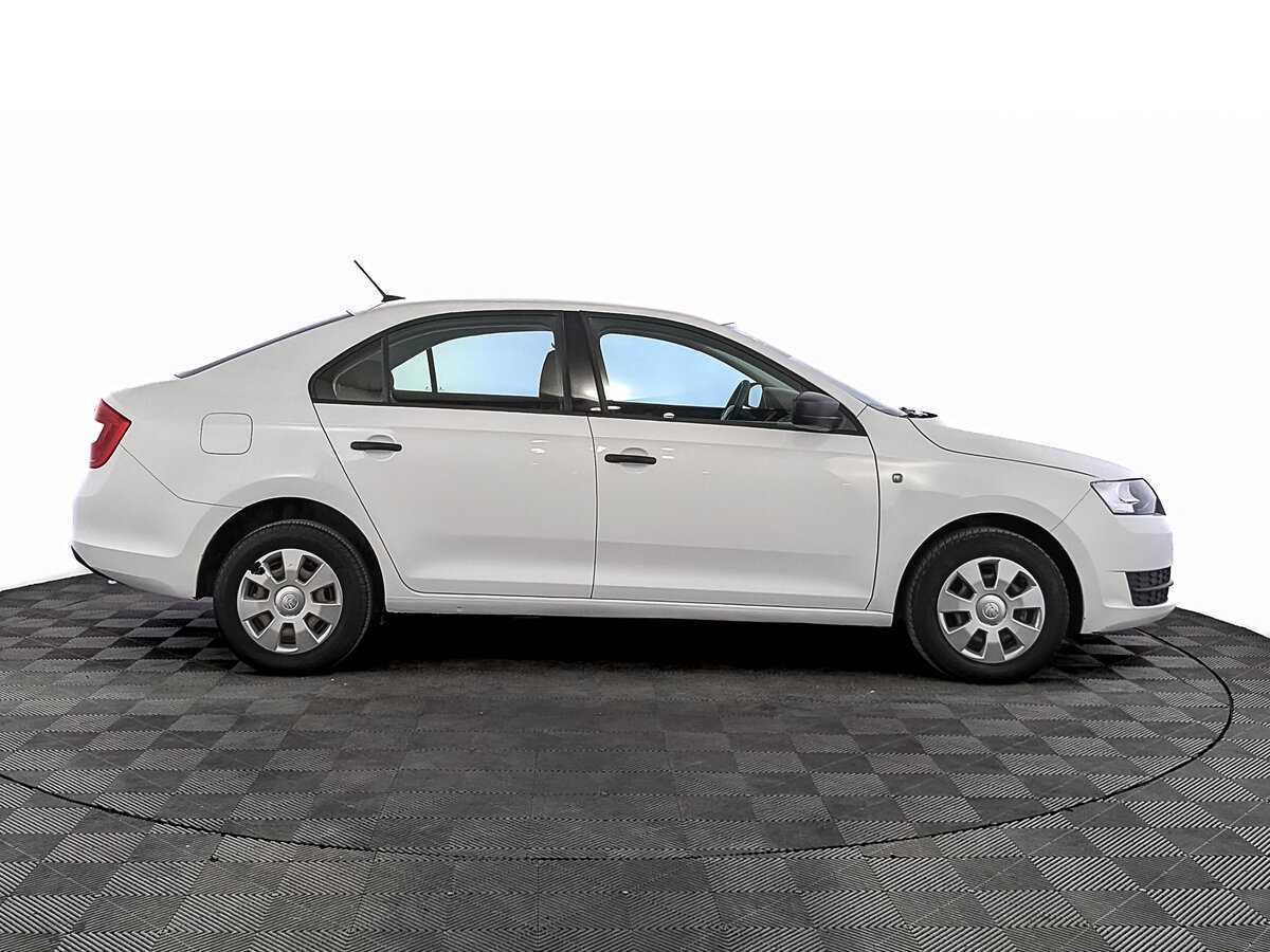 Skoda Rapid с пробегом — 2017 год. Фото: #3