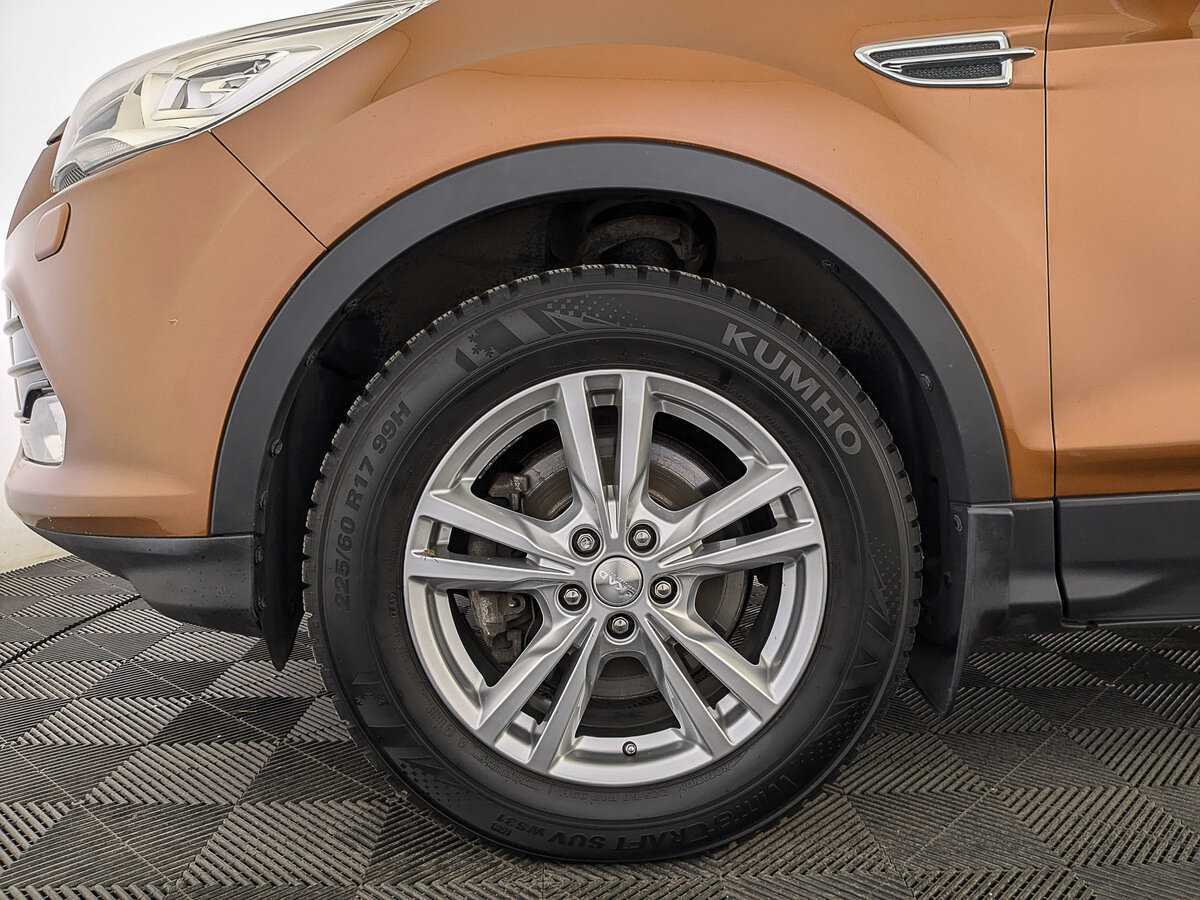 Ford Kuga с пробегом — 2014 год. Фото: #11