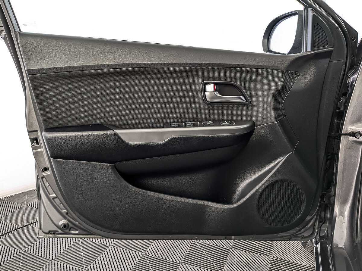 Kia Rio с пробегом — 2016 год. Фото: #18