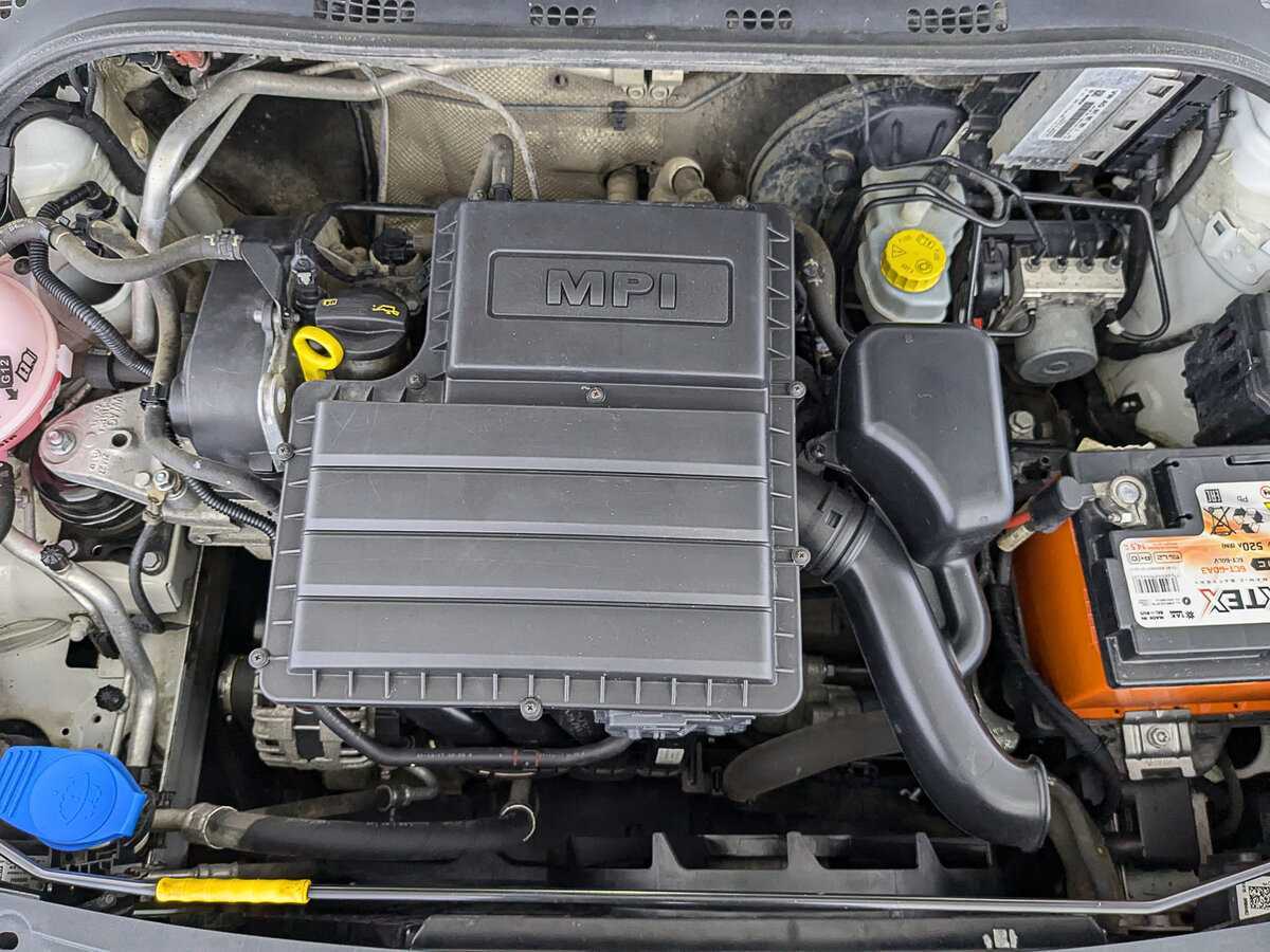 Skoda Rapid с пробегом — 2017 год. Фото: #8