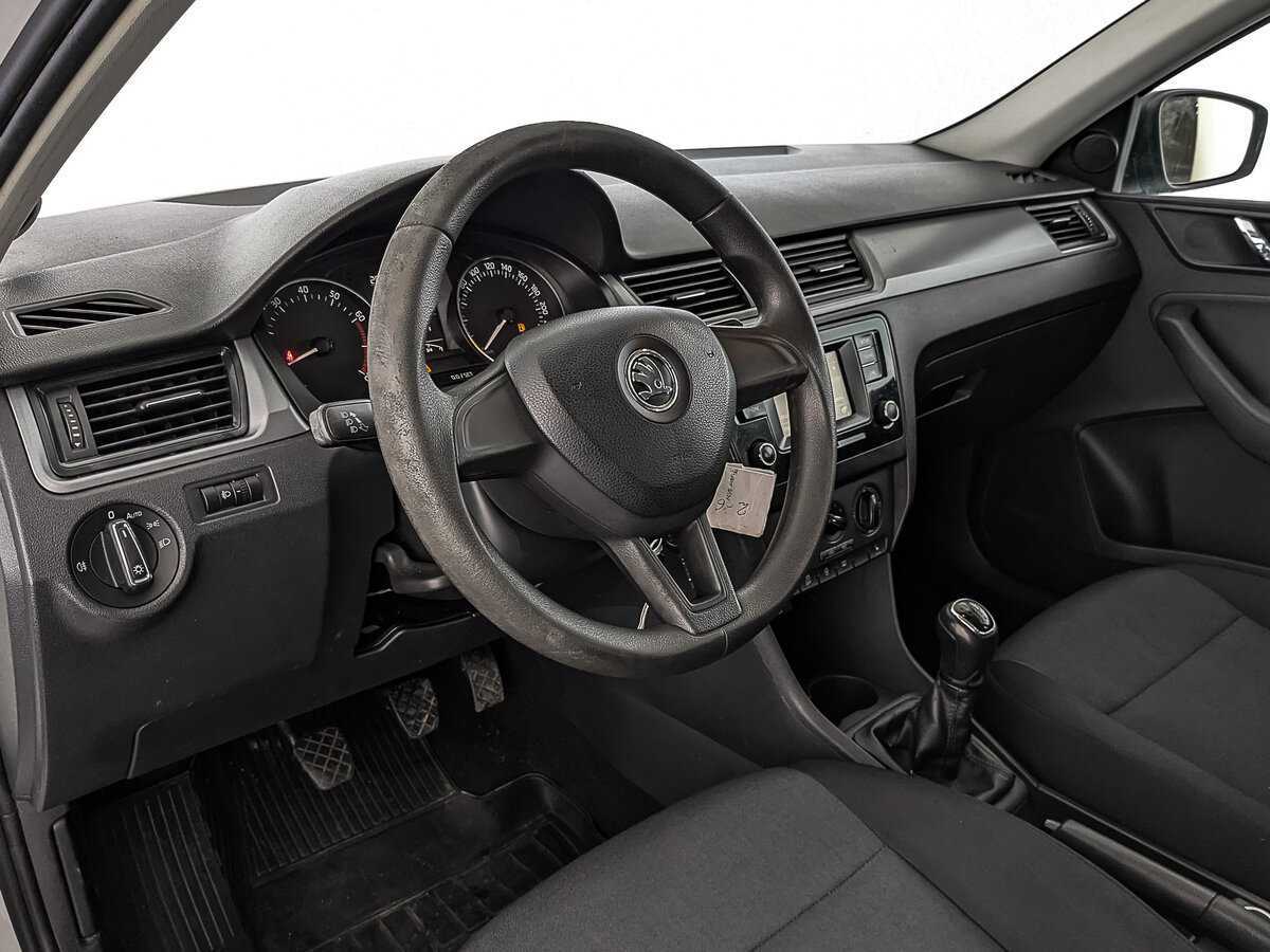 Skoda Rapid с пробегом — 2017 год. Фото: #14