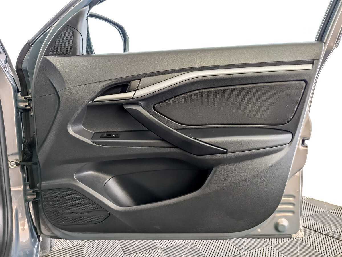 Lada (ВАЗ) Vesta с пробегом — 2017 год. Фото: #23