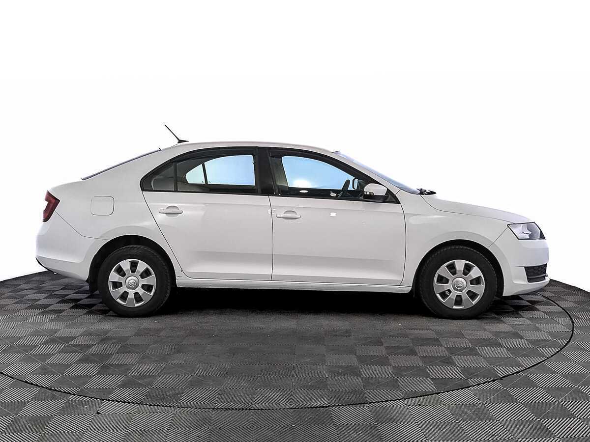 Skoda Rapid с пробегом — 2019 год. Фото: #3