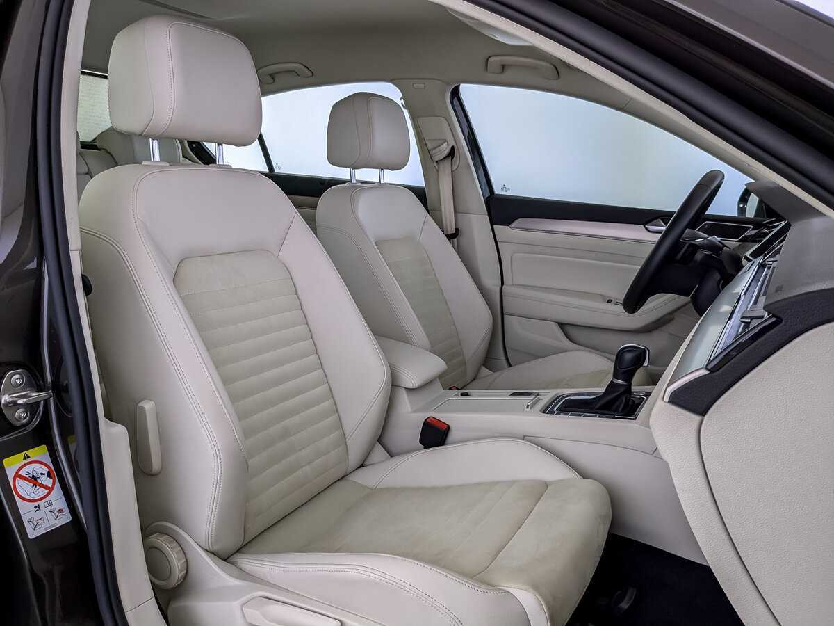 Volkswagen Passat с пробегом — 2017 год. Фото: #21