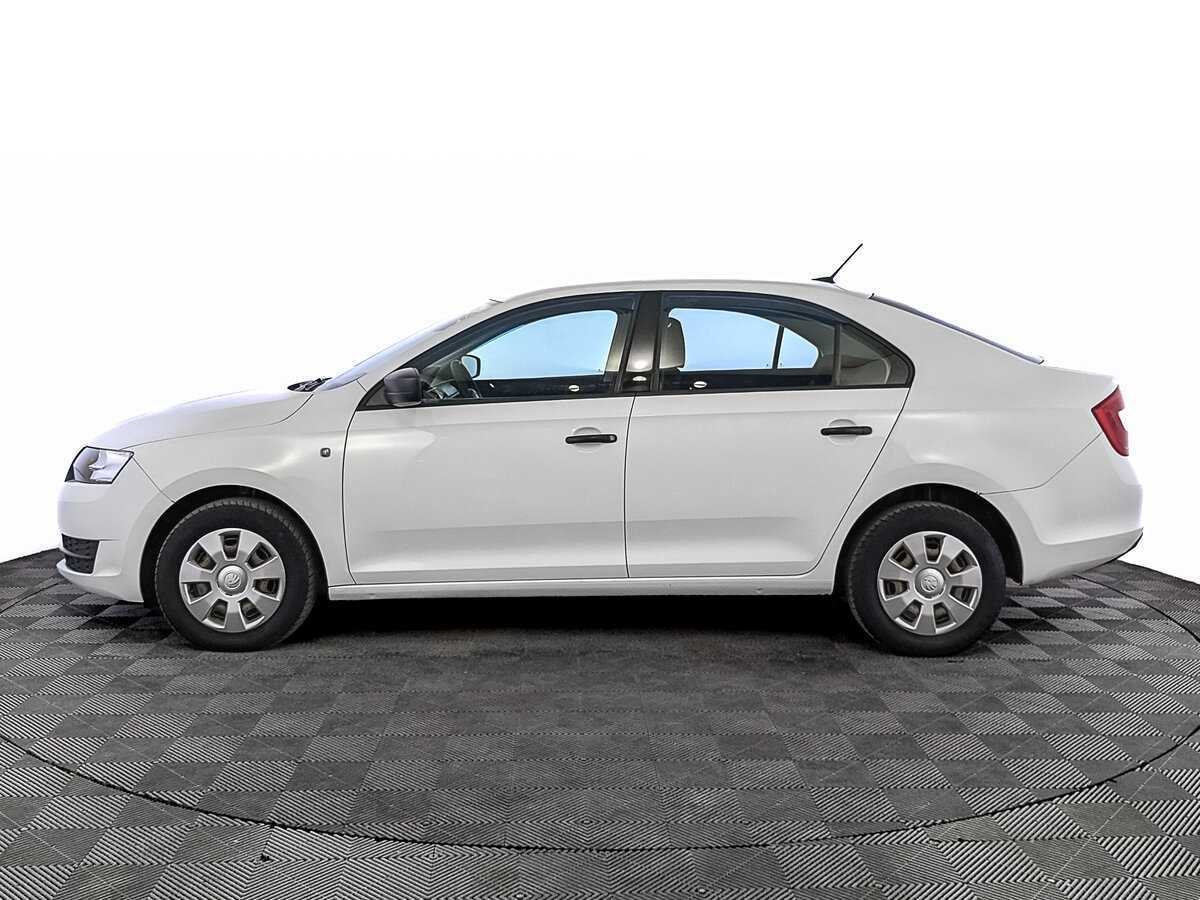 Skoda Rapid с пробегом — 2017 год. Фото: #7