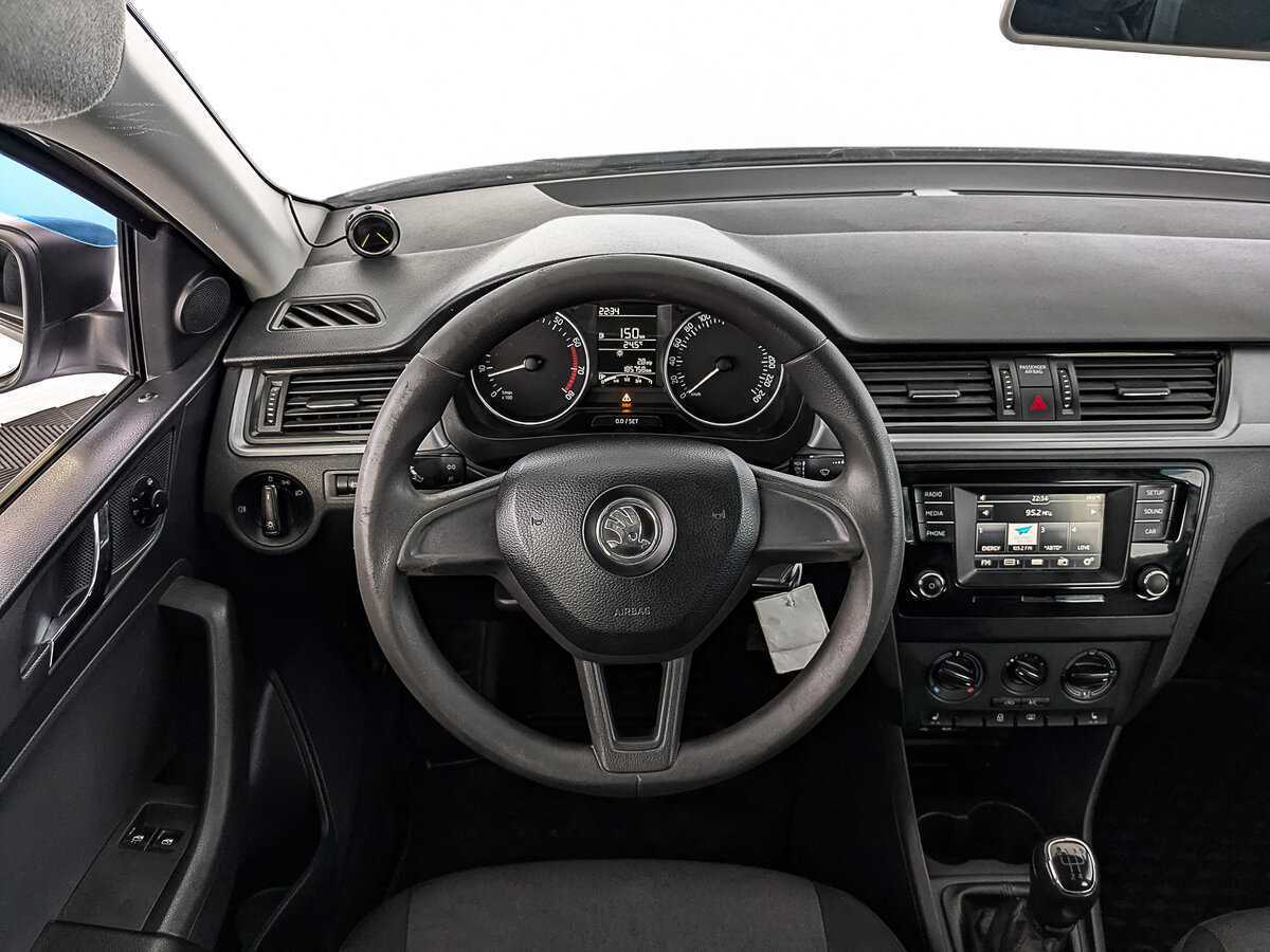 Skoda Rapid с пробегом — 2017 год. Фото: #20