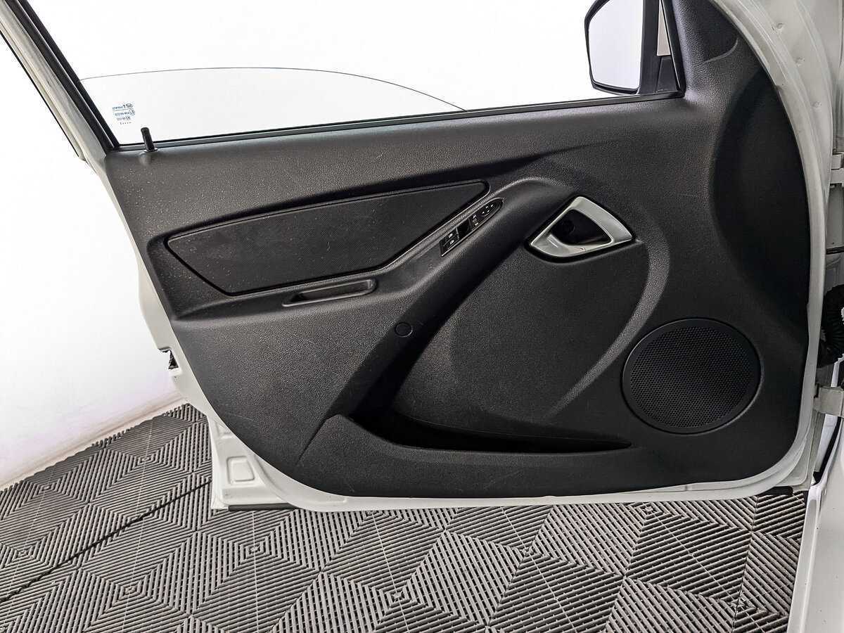 Lada (ВАЗ) Granta с пробегом — 2023 год. Фото: #18