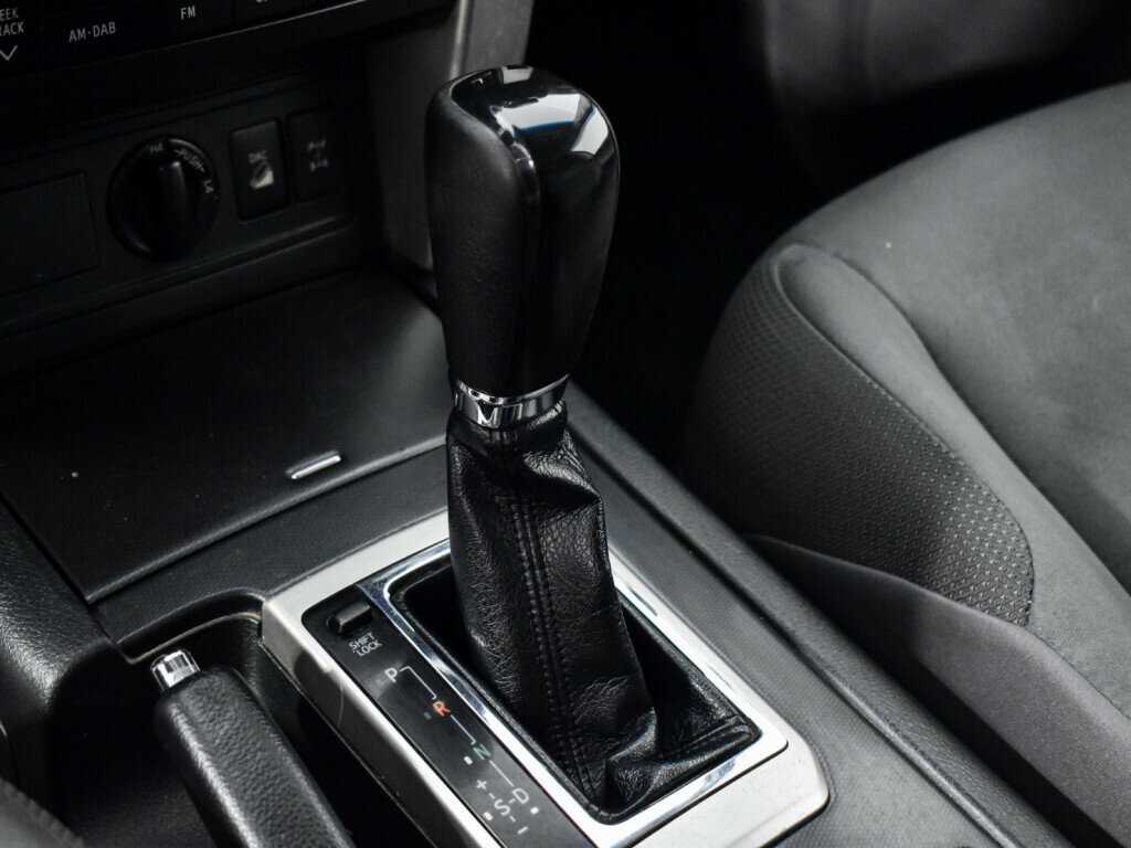 Toyota Land Cruiser Prado с пробегом — 2013 год. Фото: #10