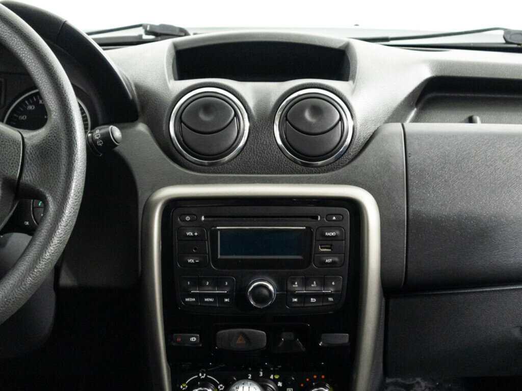 Renault Duster с пробегом — 2014 год. Фото: #13