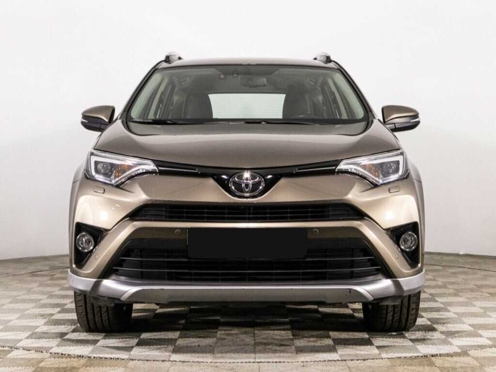 Toyota RAV4 с пробегом — 2016 год. Фото: #1