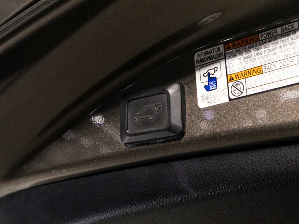 Toyota RAV4 с пробегом — 2016 год. Фото: #14