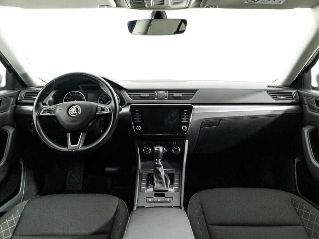 Skoda Superb с пробегом — 2018 год. Фото: #10