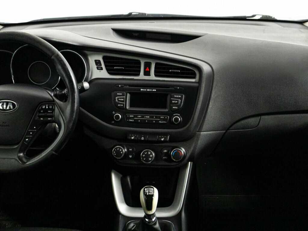 Kia Ceed с пробегом — 2012 год. Фото: #13