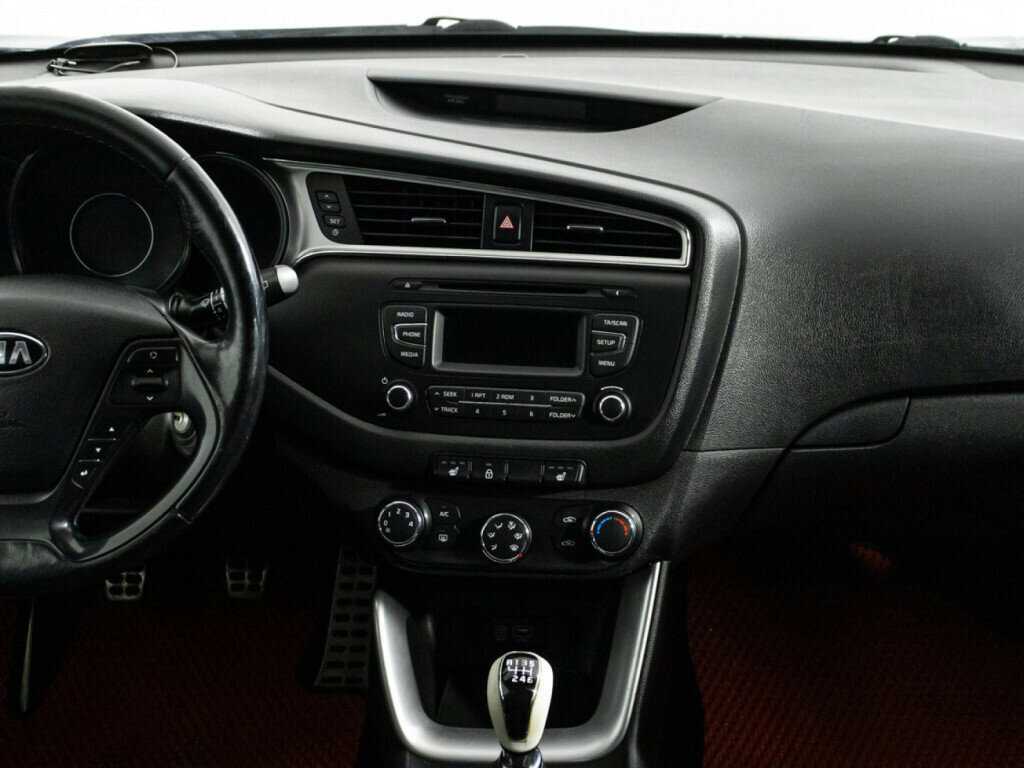 Kia Ceed с пробегом — 2015 год. Фото: #13