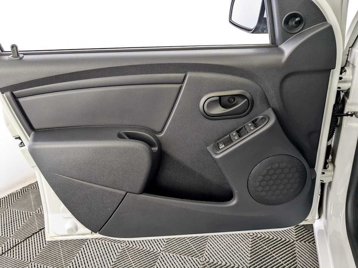 Lada (ВАЗ) Largus с пробегом — 2024 год. Фото: #16