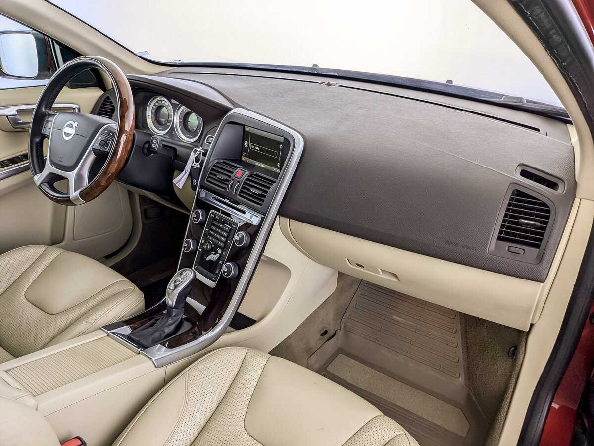 Volvo XC60 с пробегом — 2013 год. Фото: #10