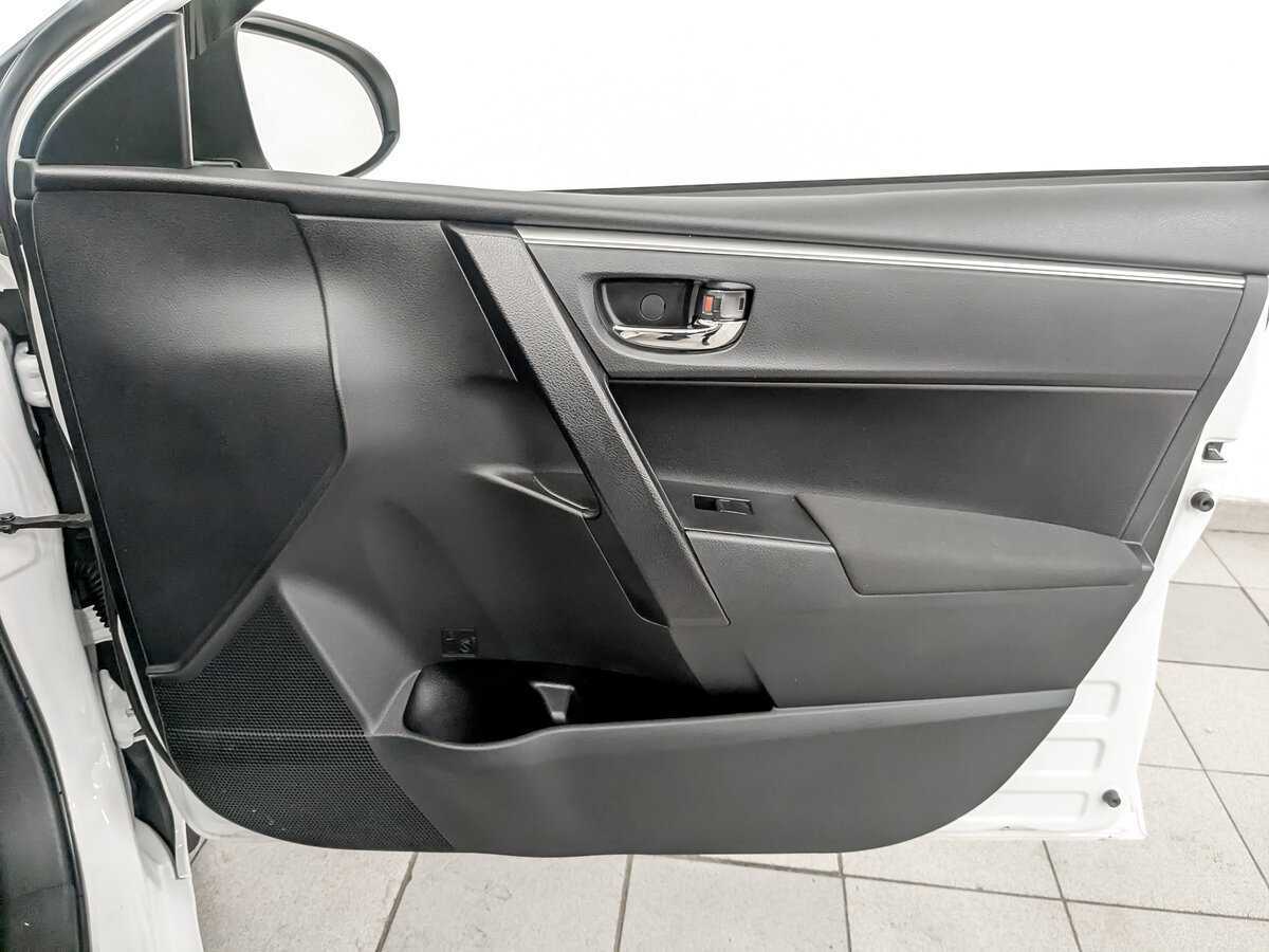 Toyota Corolla с пробегом — 2014 год. Фото: #23