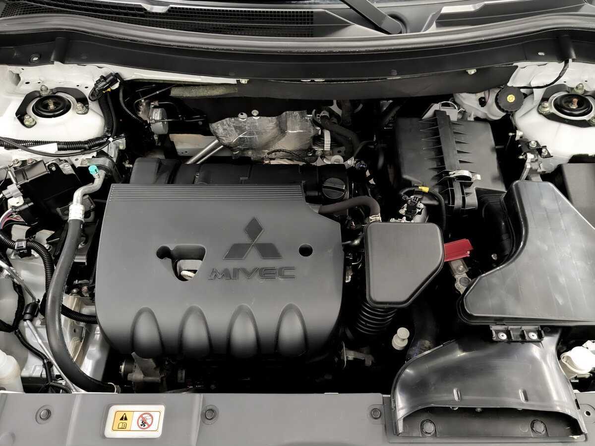 Mitsubishi Outlander с пробегом — 2022 год. Фото: #8