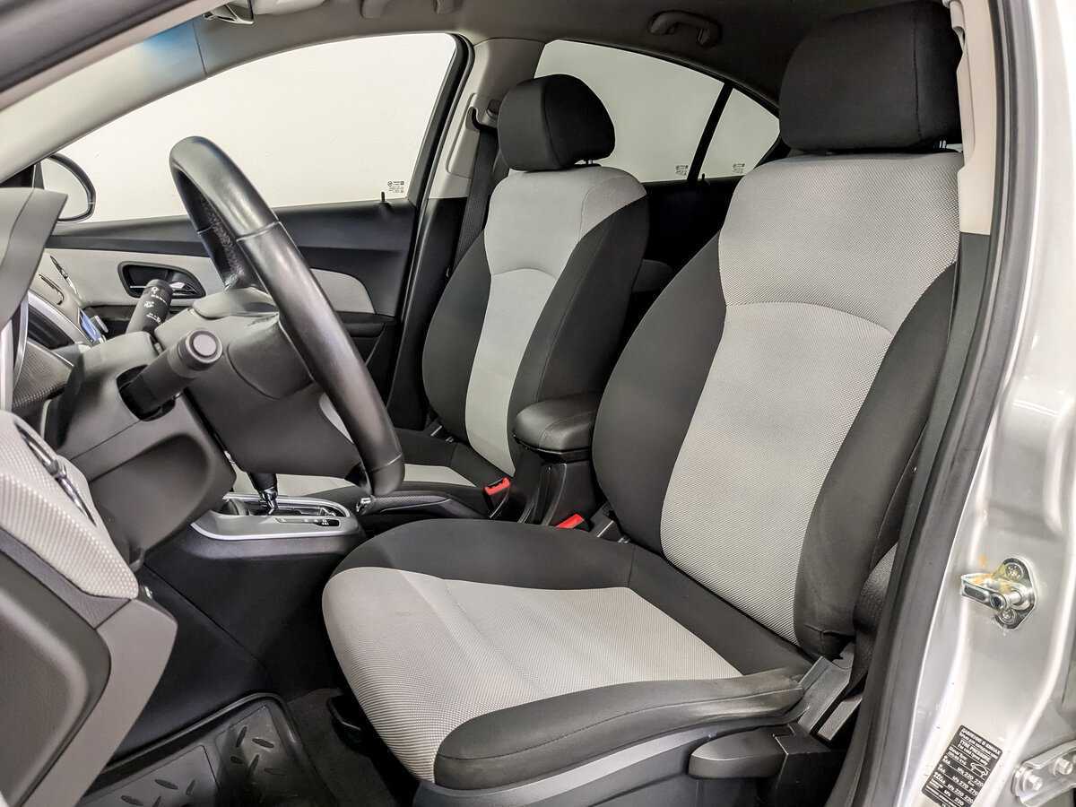 Chevrolet Cruze с пробегом — 2013 год. Фото: #17