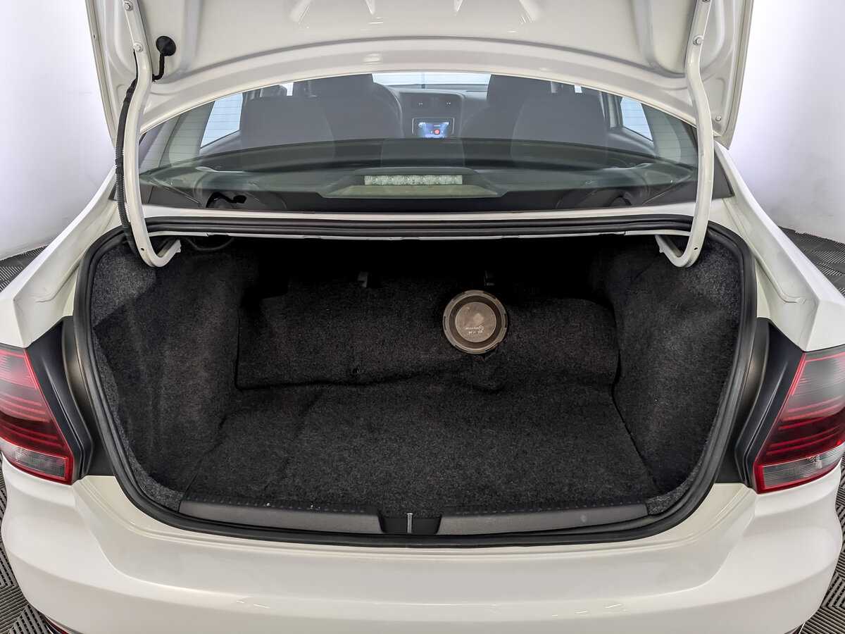 Volkswagen Polo с пробегом — 2020 год. Фото: #9