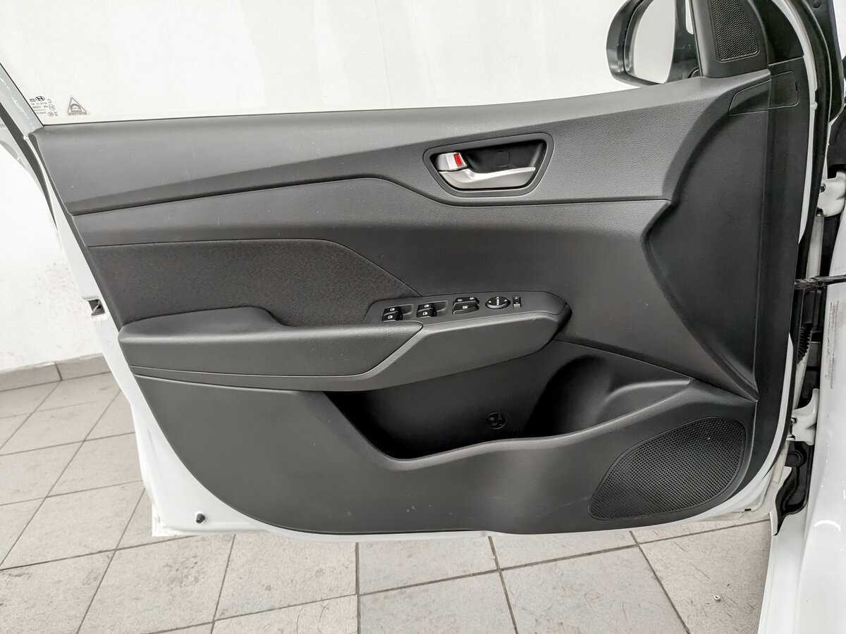 Hyundai Solaris с пробегом — 2019 год. Фото: #16