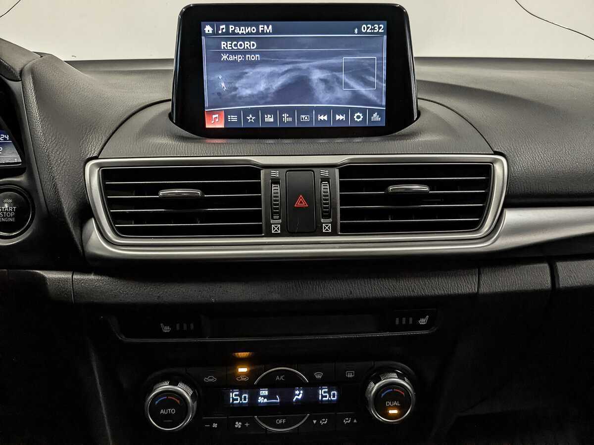 Mazda 3 с пробегом — 2018 год. Фото: #14