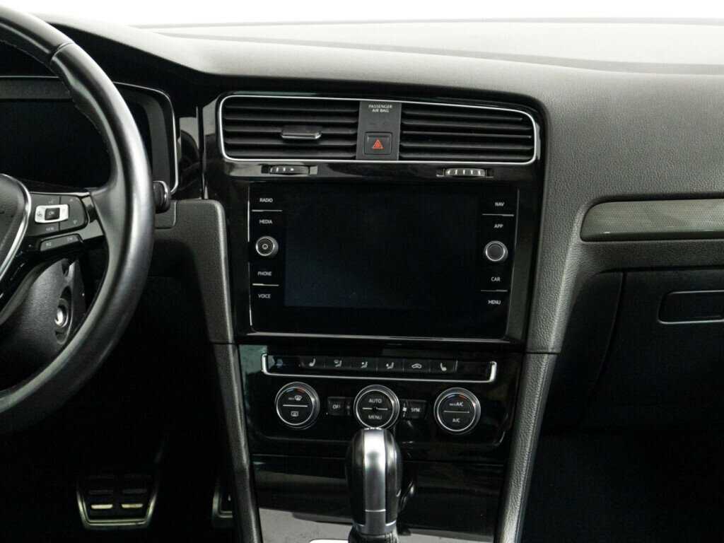 Volkswagen Golf с пробегом — 2018 год. Фото: #13