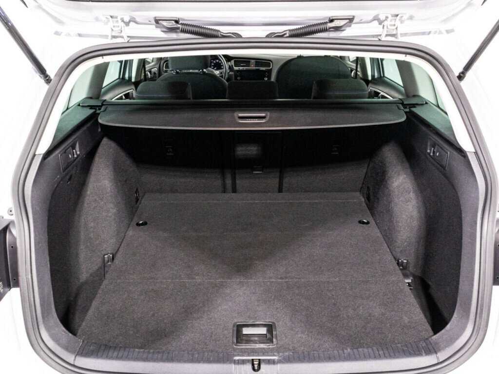 Volkswagen Golf с пробегом — 2018 год. Фото: #14