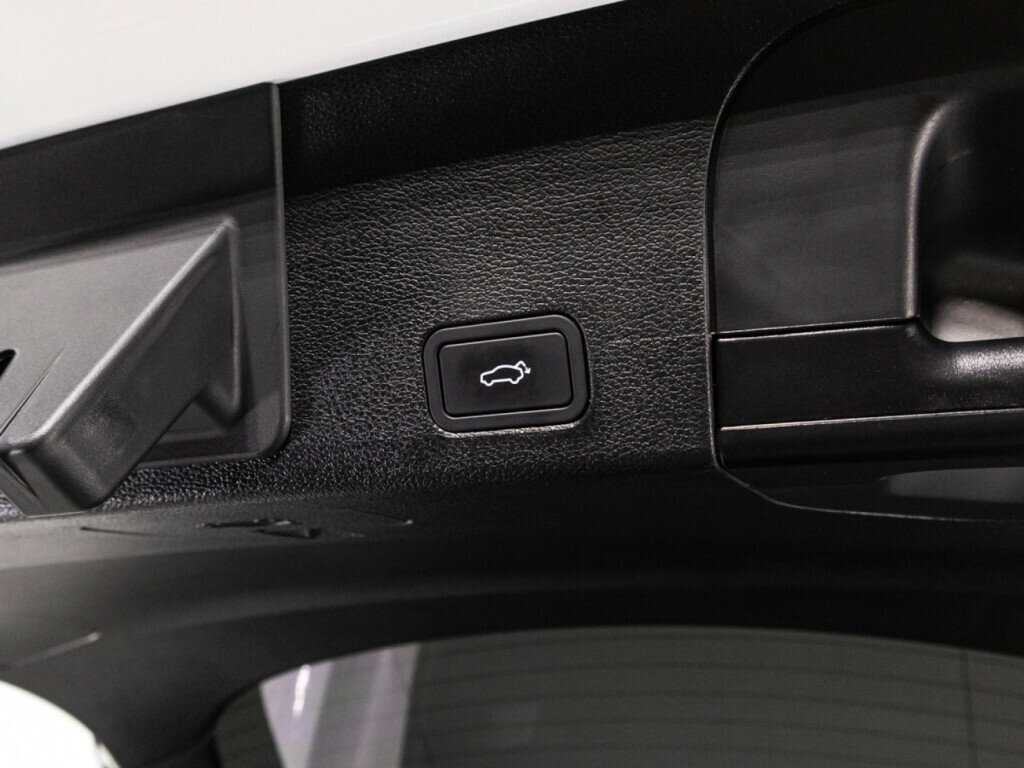 Geely Tugella с пробегом — 2024 год. Фото: #14