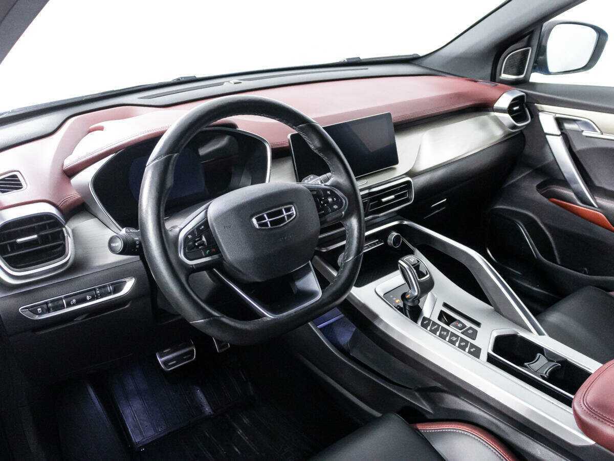 Geely Coolray с пробегом — 2022 год. Фото: #10