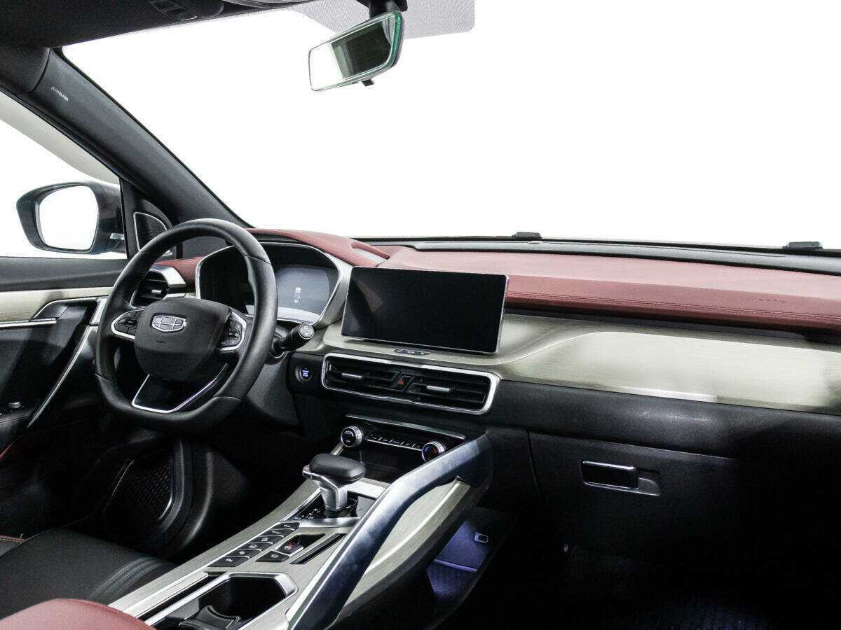 Geely Coolray с пробегом — 2023 год. Фото: #8