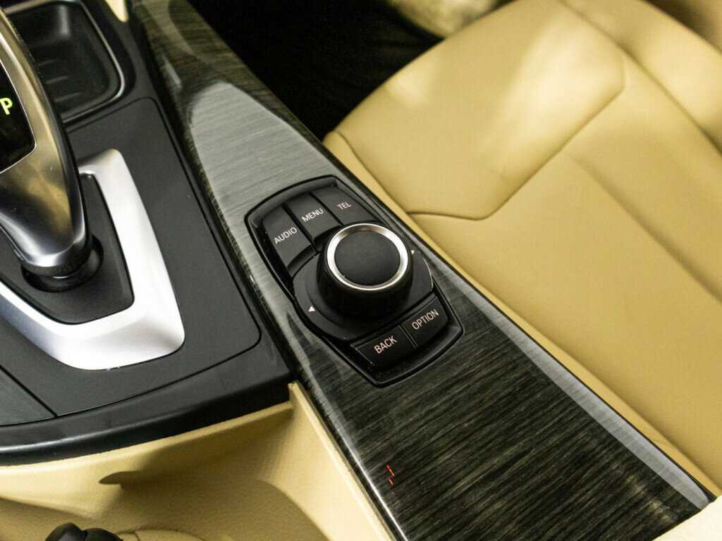 BMW 3 серии с пробегом — 2012 год. Фото: #16