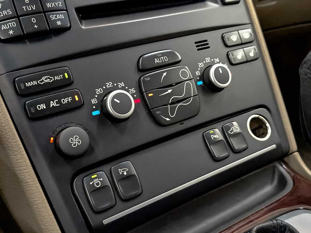 Volvo XC90 с пробегом — 2012 год. Фото: #18