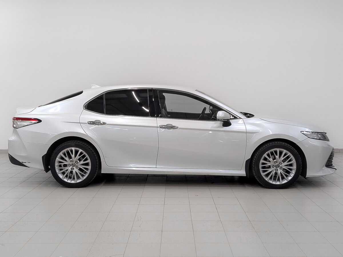 Toyota Camry с пробегом — 2019 год. Фото: #3