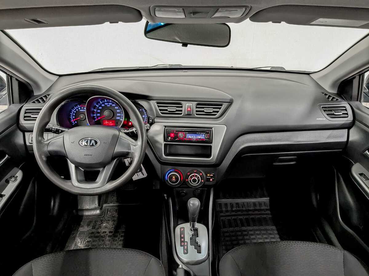 Kia Rio с пробегом — 2013 год. Фото: #13