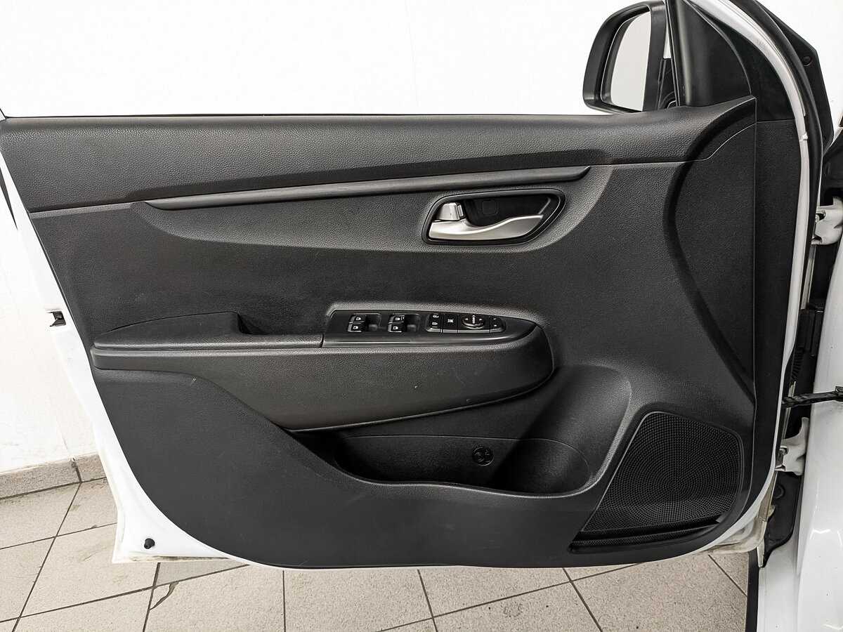Kia Rio с пробегом — 2020 год. Фото: #15