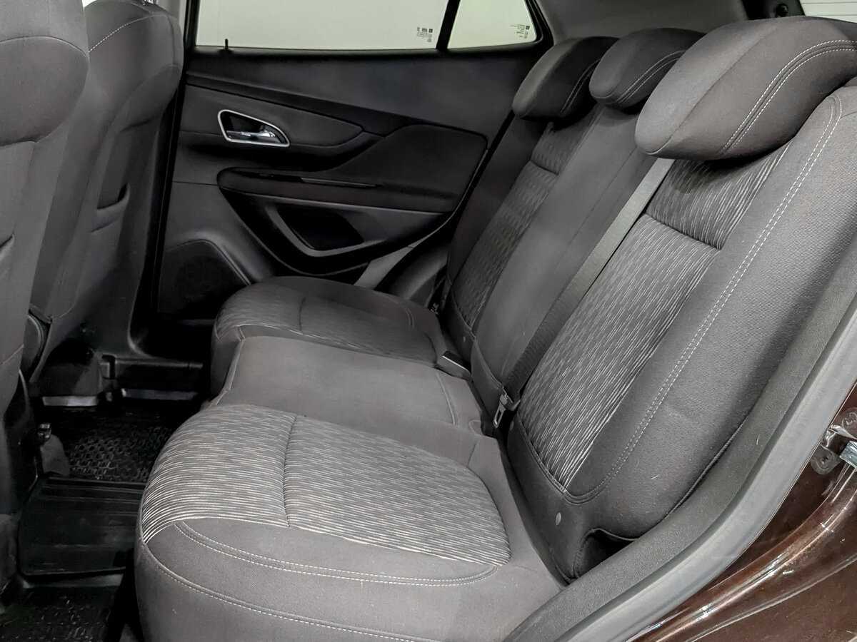 Opel Mokka с пробегом — 2014 год. Фото: #11