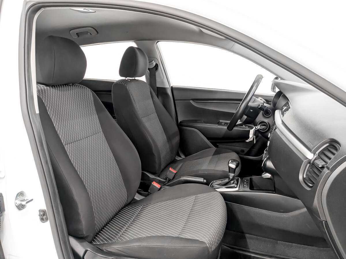 Kia Rio с пробегом — 2020 год. Фото: #18