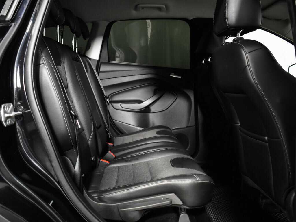 Ford Kuga с пробегом — 2013 год. Фото: #9