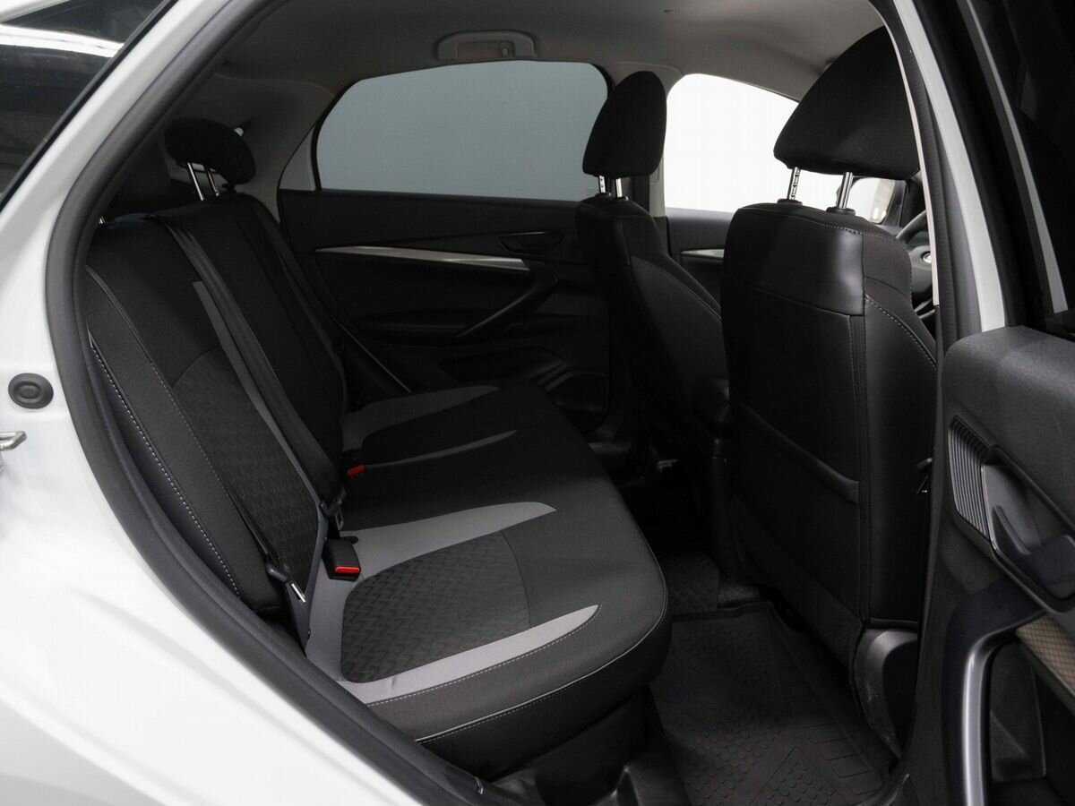 Lada (ВАЗ) Vesta с пробегом — 2023 год. Фото: #10