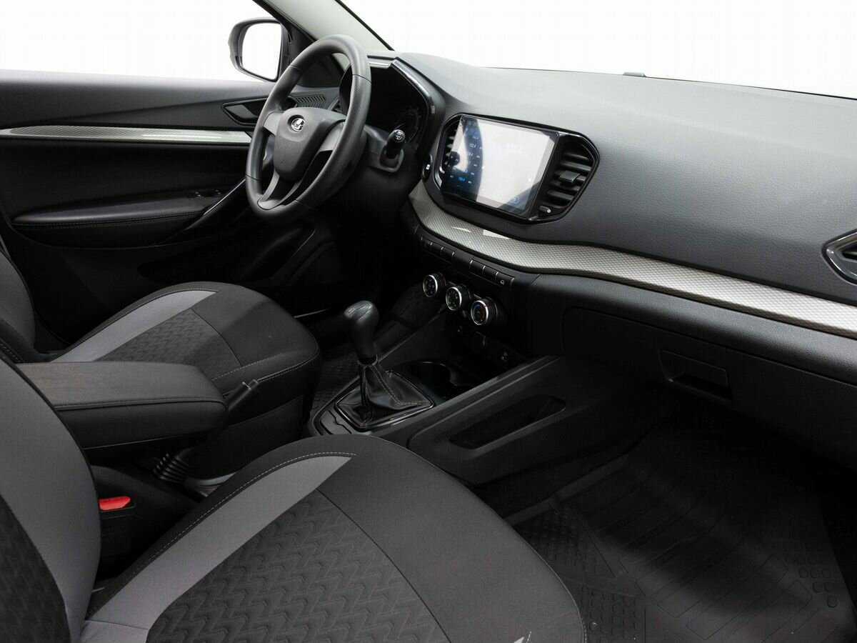 Lada (ВАЗ) Vesta с пробегом — 2023 год. Фото: #11