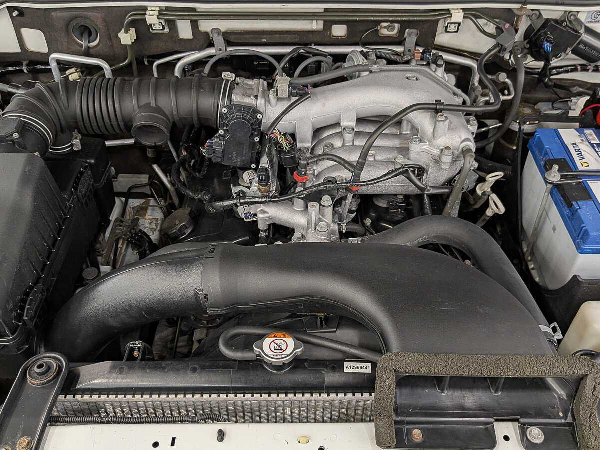 Mitsubishi Pajero с пробегом — 2015 год. Фото: #8