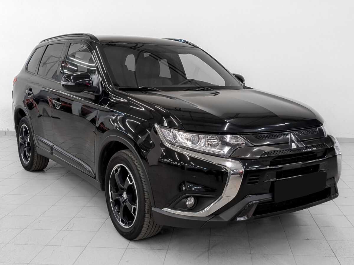 Mitsubishi Outlander с пробегом — 2021 год. Фото: #2