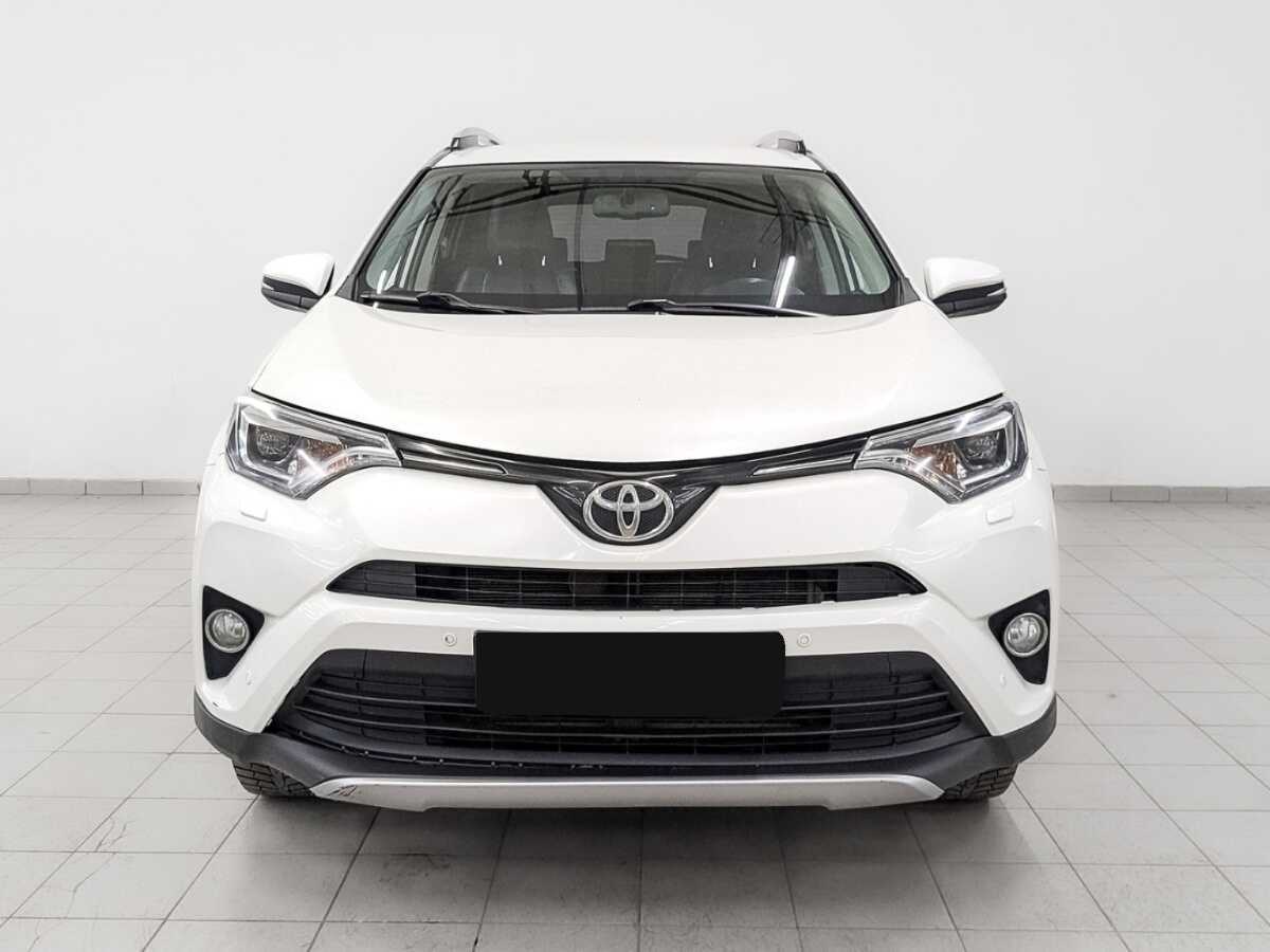 Toyota RAV4 с пробегом — 2017 год. Фото: #1