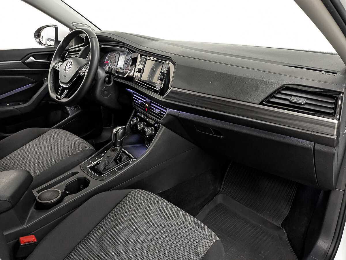 Volkswagen Jetta с пробегом — 2020 год. Фото: #12