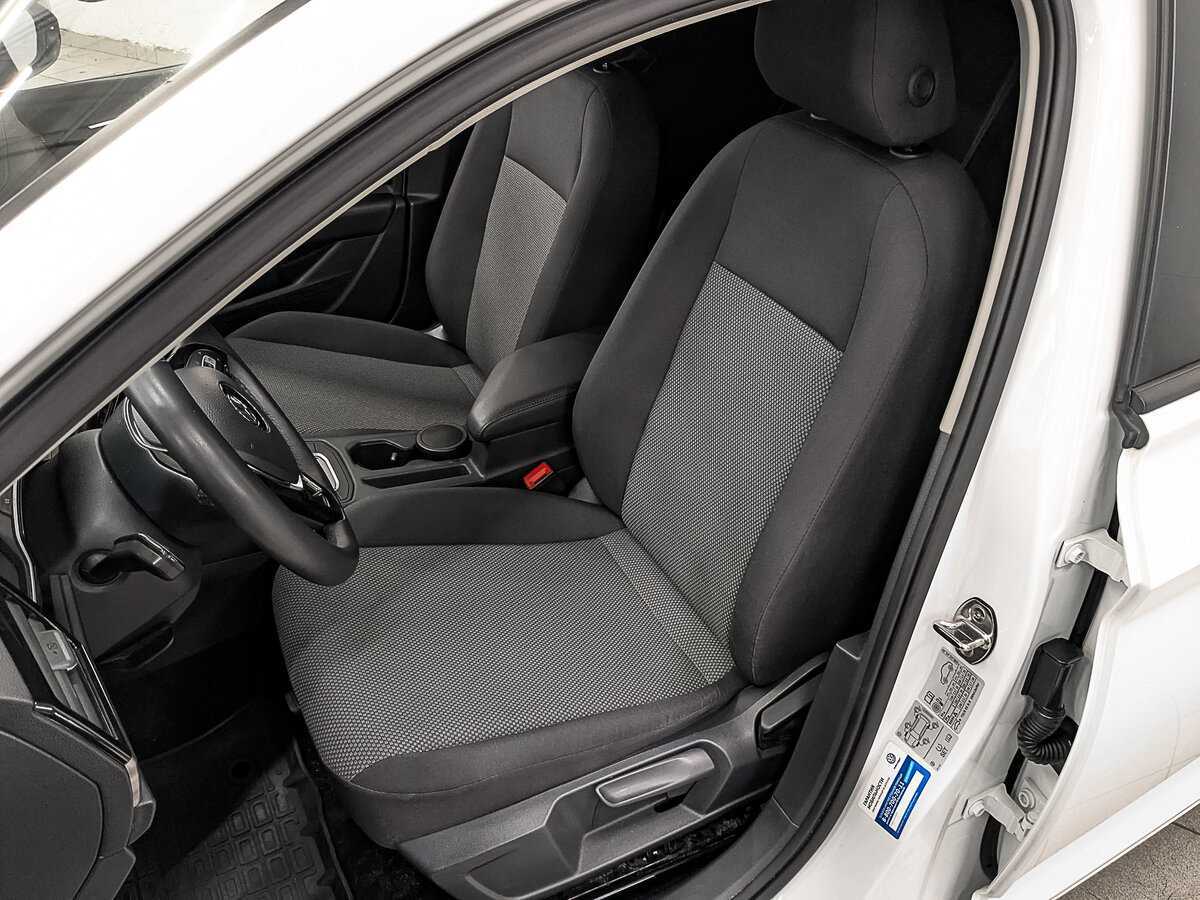 Volkswagen Jetta с пробегом — 2020 год. Фото: #19