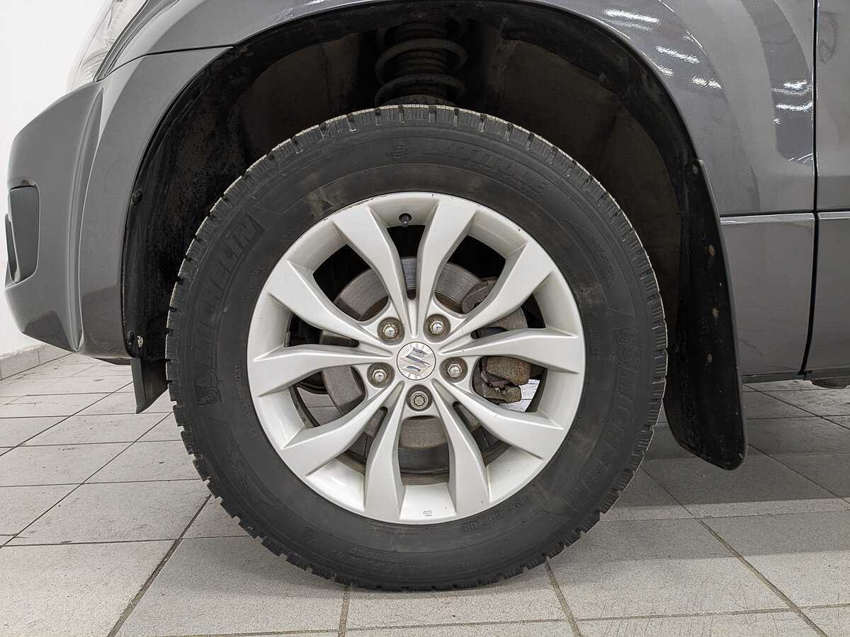 Suzuki Grand Vitara с пробегом — 2013 год. Фото: #11