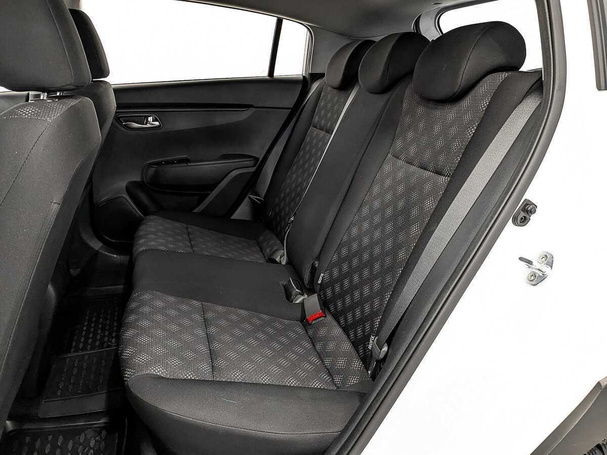 Kia Rio с пробегом — 2020 год. Фото: #17