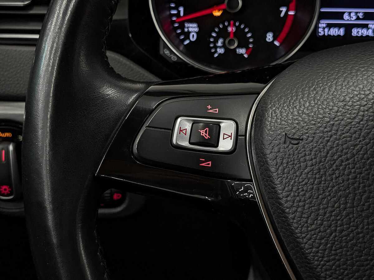 Volkswagen Jetta с пробегом — 2016 год. Фото: #26