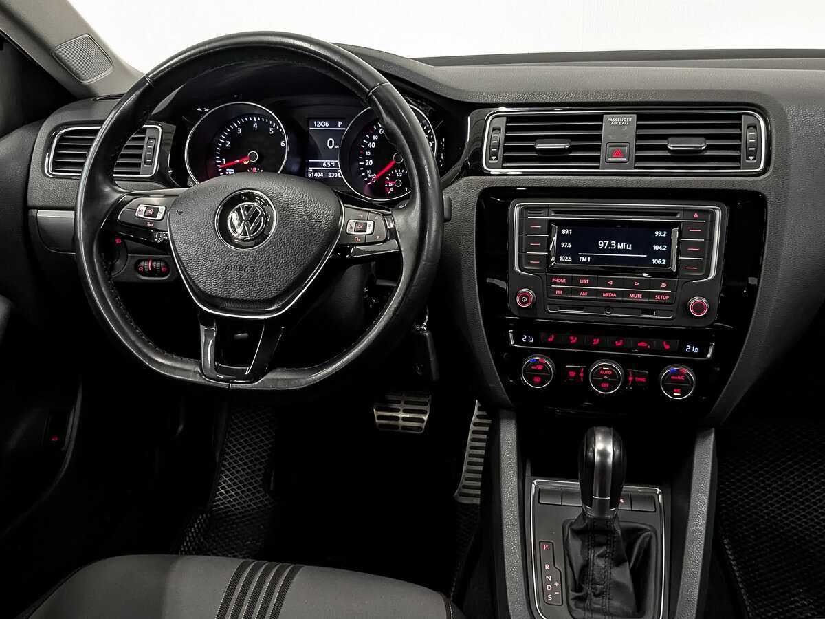 Volkswagen Jetta с пробегом — 2016 год. Фото: #28